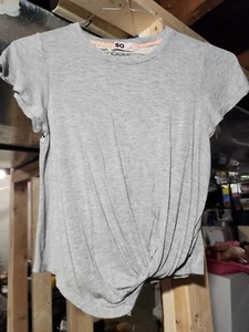 Juniors SO Grey Short Sleeve Shirt Size XS - Picture 1 of 5