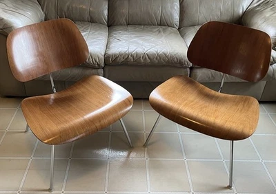 Пара винтажных шезлонгов Eames LCM из фанеры с ножками из цельного металла 1956–1964 гг. в хорошем состоянии! - Изображение 1 из 4