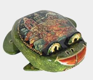 Signed Palekh Russian Lacquer Box Green Frog Hand Painted R3-8 (2) - Picture 1 of 6
