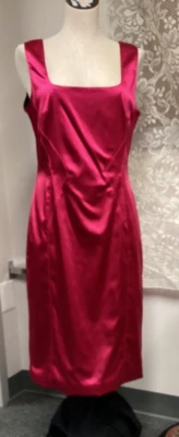 VESTIDO LÁPIZ D&G BY DOLCE AND GABBANA ROSA SATINADO EXPUESTO CREMALLERA TRASERA Talla 12 Foto 1 de 4