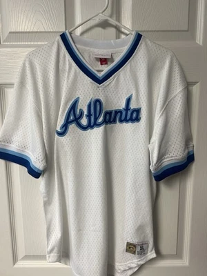 ATLANTA BRAVES MITCHELL & NESS COOPERSTOWN COLLECTION JERSEY WHITE/ BLUE SIZE XL - Image 1 of 4