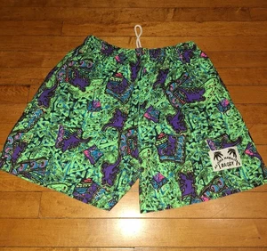 Pantaloncini corti vintage Aloha hawaiani larghi verde geco da uomo made in USA - Foto 1 di 5