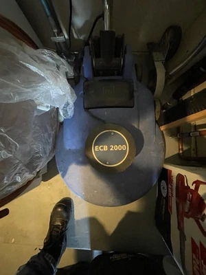 Burnidor de piso de alta velocidad ECB 2000 - 2000 rpm - almohadilla de 20" Foto 1 de 2