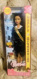 RARA bambola Barbie Happy Graduation 2006 ~ afroamericana Mattel H7670 - Foto 1 di 4