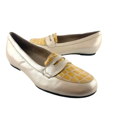 Mocasines Vamp MUNRO Carrie de cuero amarillo en relieve para mujer talla 7,5 W Foto 1 de 4