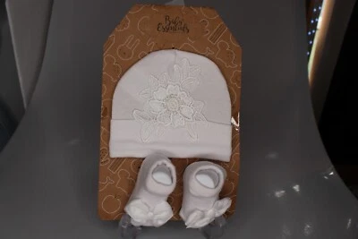 Baby Essentials Hat and Socks 0-6 months - Image 1 of 3