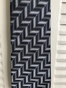 Dockers Tie Black Gray Blue Geometric Silk 58" x 4" ~Excellent Used Condition~ - Picture 1 of 3