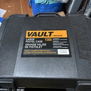 Pelican Vault V300 großer druckfester und staubdichter Pistolenkoffer Schaumstoff schwarz B11 - Bild 1 von 3