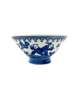 Vintage Porzellan japanische Reisschale - blau und weiß - Jungen jagen Schmetterlinge - Bild 1 von 18