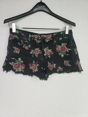 VANILLA STAR WOMEN'S FLORAL PRINT DENIM HIGH RISE SHORTIE BLACK SIZE 11 - Image 1 of 4