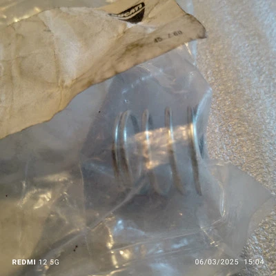 Muelle sillín asiento Ducati 1198 1098 848 749 Streetfighter 848 79911751A Foto 1 de 3