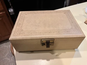 Vintage Musical Jewelry Box by Mele – Plays “Stardust” – Thorens Swiss Movement - Picture 1 of 20