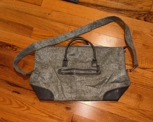 DSW Weekender Travel Tote Bag Grey Faux Wool Size XL - Picture 1 of 4