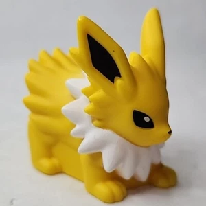 Pokemon Finger Puppet 1.5" Jolteon Mini Figure Nintendo Bandai - Picture 1 of 3