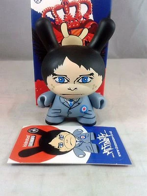 Kidrobot Ye Olde English Dunny Mr Frames 2/25 2008 Foto 1 de 4