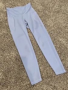 Old Navy Women's Elevate Leggings Go Dry, Light Blue,  Size Small - Picture 1 of 4