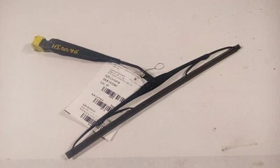 2014 克莱斯勒 Town & Country 后盖臂升降门安装 — 第 1/4 张图片