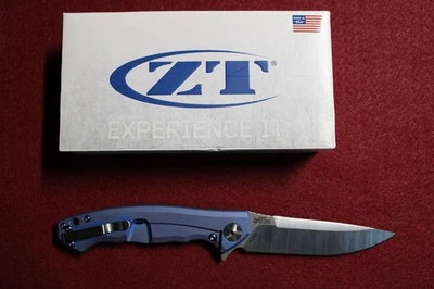 Zero Tolerance 0452CF Sinkevich Carbon Fiber & Blue Titanium Frame - Image 1 of 3