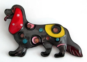 Broche prendedor perro Spaniel negro/rojo con características multicolores esmalte sobre metal - Imagen 1 de 2