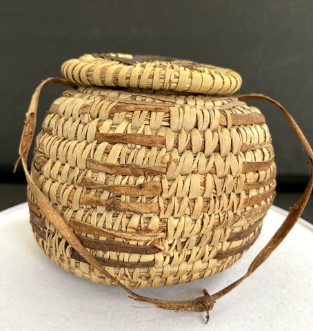 Handmade small brown woven coil sweetgrass basket with lid Cover