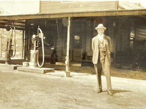 P4 Photograph 1910-20's Old Man Gas Service Station Henry Yeach Gas Pumps - Picture 1 of 4