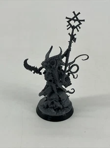 Warhammer Age of Sigmar Skaven Grey Seer Unpainted - Picture 1 of 5