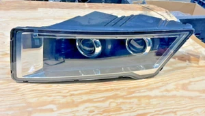 NEW OEM Western Star 5700XE Headlight Assembly Drivers Side LH A06-88767-003 - Picture 1 of 5