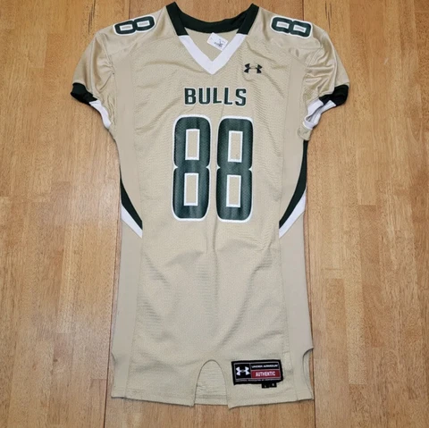 Under Armour Men’s USF Bulls Football Jersey Sz. Large New #88 Cover