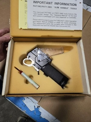 Herramienta automática de amarre de cables Panduit - PAT1M2-R, restaurada por el fabricante Foto 1 de 4