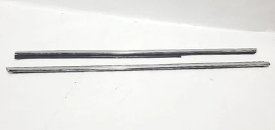 Alfa Romeo Spider Veloce 1988 OEM puerta delantera izquierda y derecha molduras cromadas Foto 1 de 4