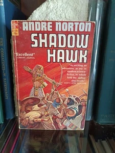 VNTG_SHADOW HAWK_Andre Norton_1960_Ace Paperback_Very Good - Imagen 1 de 10