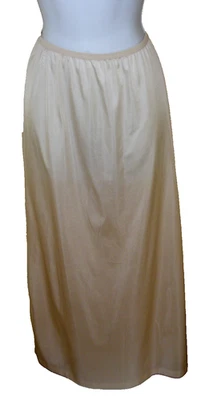 60S VESTIDO MEDIO SLIP FORMAL LARGO PISO KOMAR LG BEIGE NYLON ABERTURA ESPALDA LENCERÍA Foto 1 de 4