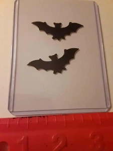RAR 2 alte Vintage Halloween gestanzte gestanzte glänzende Fledermaus Siegel Aufkleber unbenutzt - Bild 1 von 2