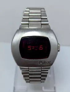 VINTAGE PULSAR LED JAMES BOND REF. 38846 MEN 70s - Picture 1 of 12