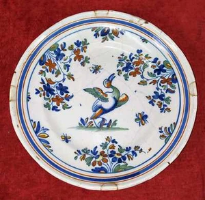 ANCIENNE ASSIETTE ALCORA. STYLE ORIENTAL. SÉRIE CHINOIS. 2È ERE. ESPAGNE. XVIII - Picture 1 of 1