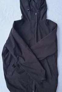 Chaqueta de lluvia negra con capucha LL Bean Goretex para mujer talla regular L - Imagen 1 de 8