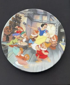 Knowles Collector Plate Walt Disney The Dance of Snow White and the Seven Dwarfs - Picture 1 of 2