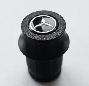 Stopfen für 12V Zigarettenanzünder Buchse – kompatibel mit Mercedes-Benz - Picture 1 of 1