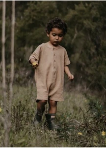 NWT The Simple Folk Unisex Kids Organic Cotton Explorer Playsuit in Clay 5/6 - Picture 1 of 10