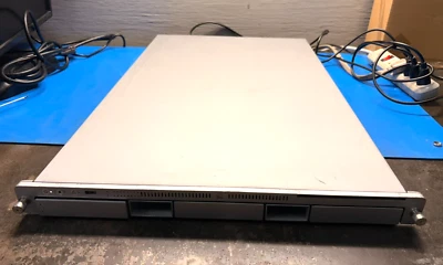 Apple Xserve 3,1 Mac OS X Server, x2 Quad-Core 2.26GHz, 12GB DDR2 RAM, 160GB HDD - Image 1 of 4