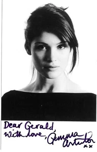 GEMMA ARTERTON (JAMES BOND) GENUINE ORIGINAL HAND SIGNED B AND W PHOTO. - Picture 1 of 1