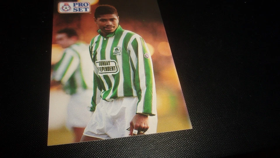 PRO SET 2  DWIGHT MARSHALL PLYMOUTH ARGYLE  CARD - Image 1 of 1