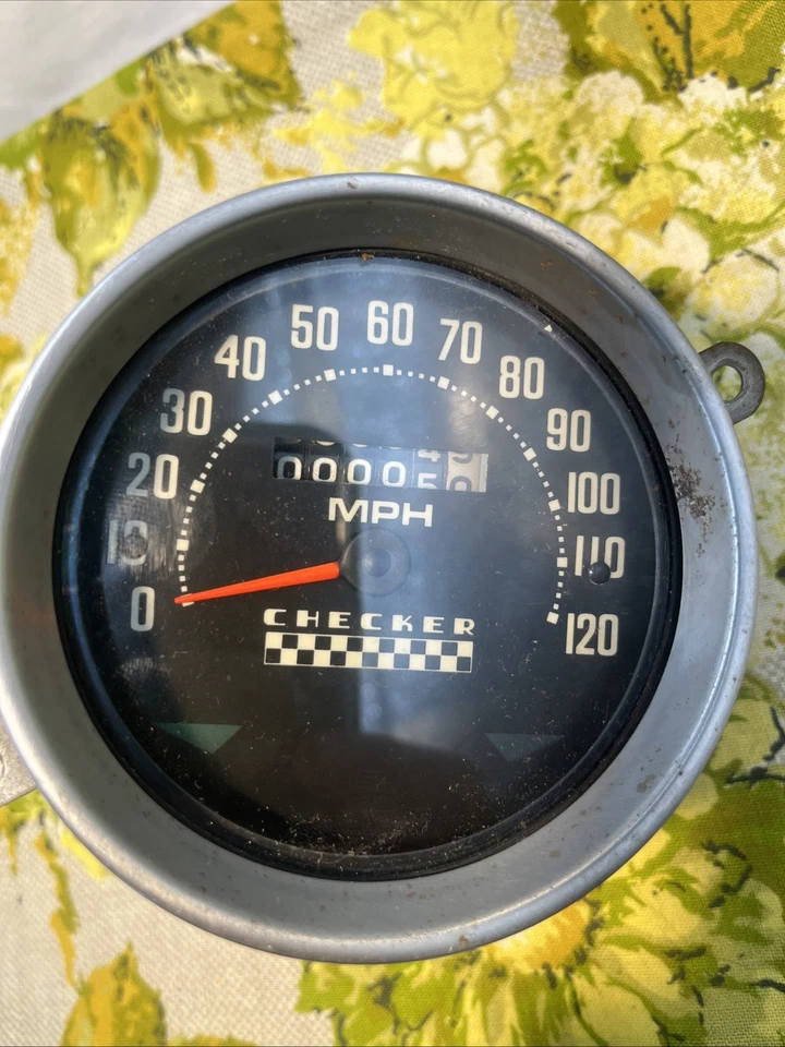 Velocímetro Checker Taxi Marathon 1973 120 MPH probado ¡5 millas! 824931 Vintage Foto 1 de 4