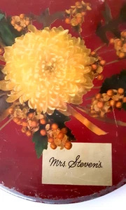 Vintage Mrs. Steven’s Bonbondose gelbe Mama Blume roter Hintergrund - Bild 1 von 6