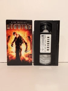 Chroniken von Riddick (VHS, 2004) - Vin Diesel - Bild 1 von 4
