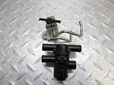 Suzuki GSXR600 GSXR 600 750 2006 2007 06 07 OEM válvula de purga de aire 18510-29G00 Foto 1 de 4