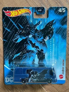 HOT WHEELS PREMIUM DC COMICS BATMAN HW TOUR BUS - Picture 1 of 2