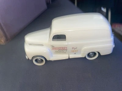 Ford Classic Liberty 1948 furgoneta panel banco de monedas Geoffrey Company Foto 1 de 4