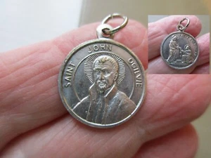 ANTIQUE VINTAGE SILVER P SAINT JOHN OGILVY SCOTTISH MARTYR PASCE OVES MEAS CHARM - Picture 1 of 5