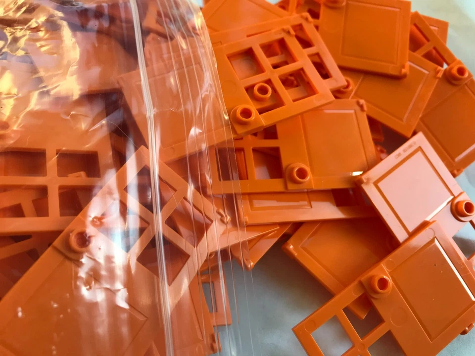 LEGO -NUEVO-NARANJA#60623-PUERTA 1 X 4 X 6 CON 4 PANELES Y MANIJA DE TACOS-10 PUERTAS Foto 1 de 1